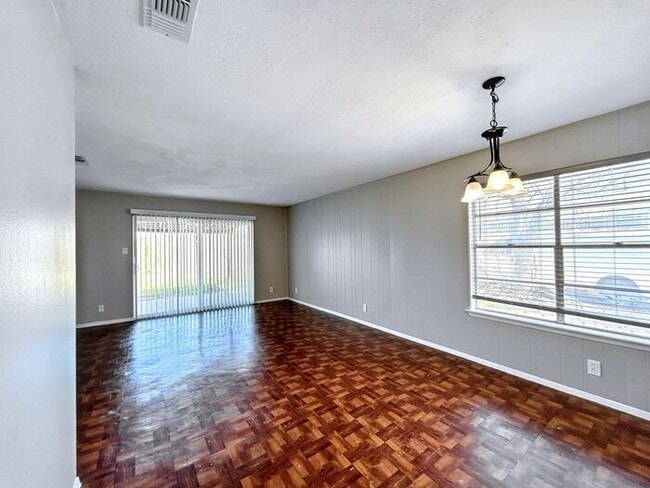 1304 Parsons Dr in Austin, TX - Building Photo - Building Photo