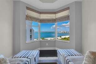 2000 Royal Marco Way in Marco Island, FL - Building Photo