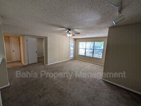 3446 St Bart Ln in Tampa, FL - Building Photo - Building Photo