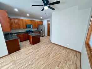 5333 S Calumet Ave-Unit -2 in Chicago, IL - Building Photo - Building Photo