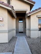 15742 N 102nd St in Scottsdale, AZ - Foto de edificio - Building Photo