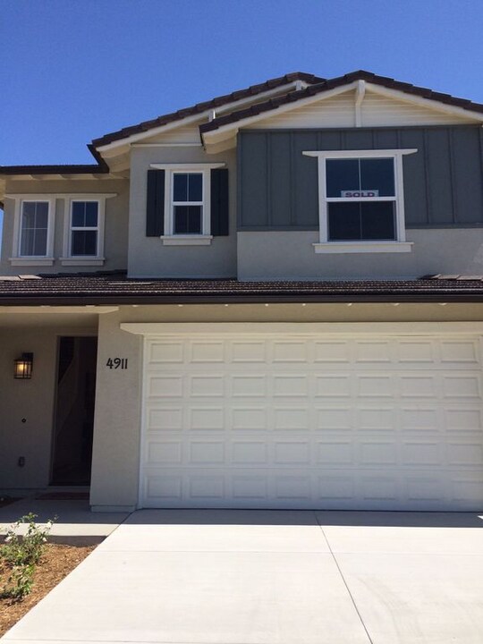 4911 Catoctin Dr in San Diego, CA - Building Photo