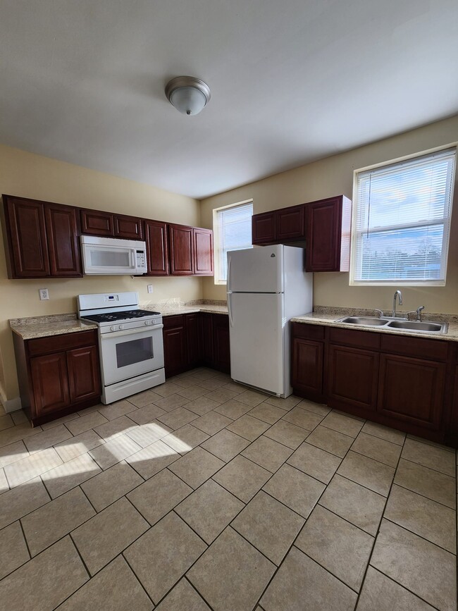 280 Norton St, Unit 1
