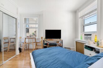 21 Beacon St, Unit 11D in Boston, MA - Building Photo - Building Photo