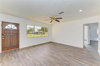 818 Padgett Ave in Sarasota, FL - Building Photo - Building Photo