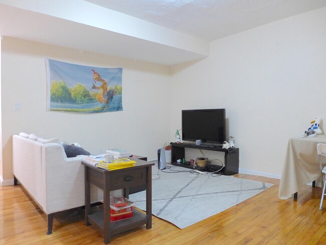 671 Massachusetts Ave, Unit G
