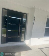 2928 SE Bella Rd in Port St. Lucie, FL - Foto de edificio - Building Photo