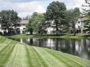 7220 Bluewater Dr in Village of Clarkston, MI - Building Photo - Building Photo