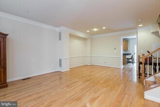 8857 Ashgrove House Ln in Vienna, VA - Building Photo - Building Photo
