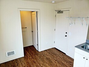 Modern Cozy Studio Apartments in First Hill in Seattle, WA - Building Photo - Interior Photo