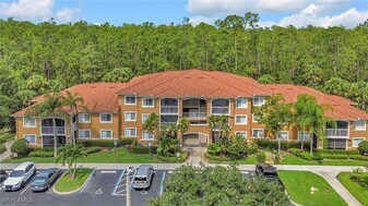 1885 Florida Club Dr in Naples, FL - Building Photo