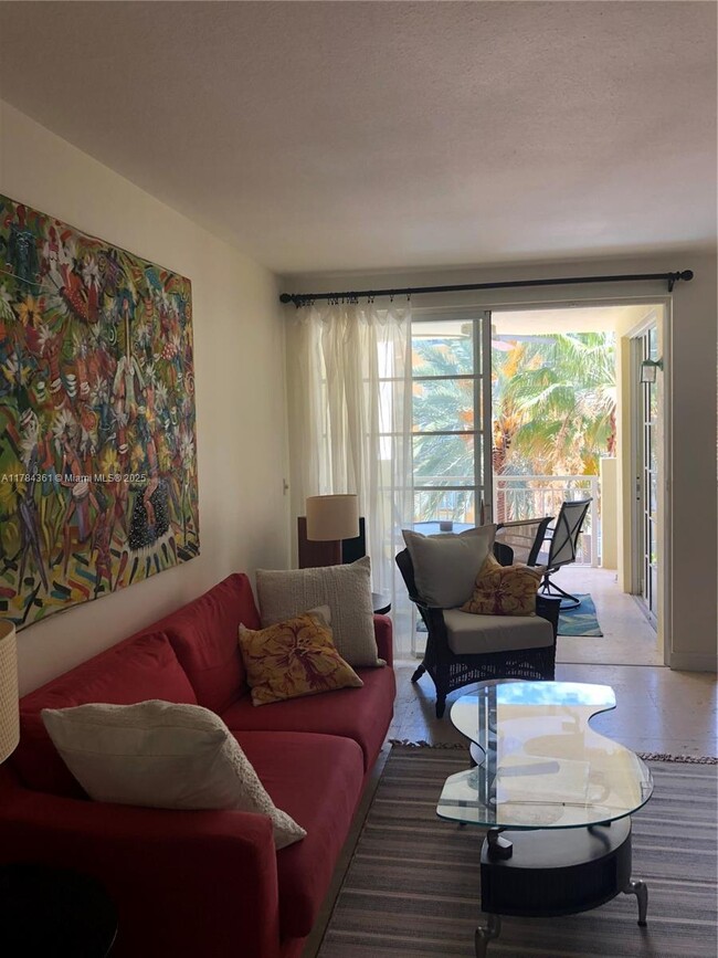 145 Jefferson Ave in Miami Beach, FL - Building Photo - Building Photo