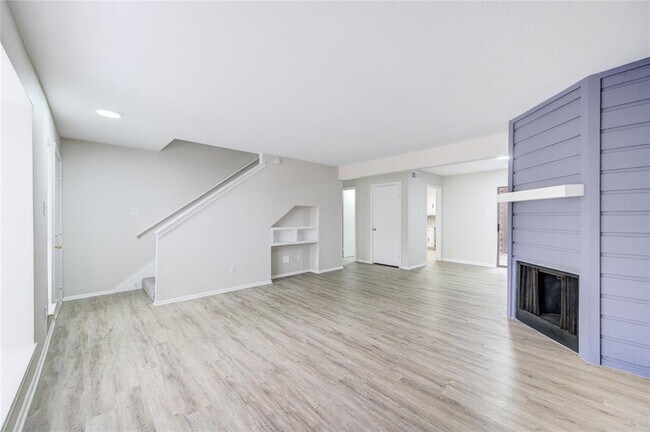 2219 Place Rebecca Ln photo'