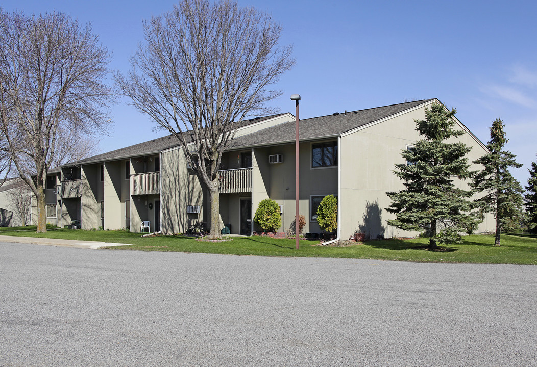 Liberty Park Apartments Senior Community-62+ in New Prague, MN - Foto de edificio