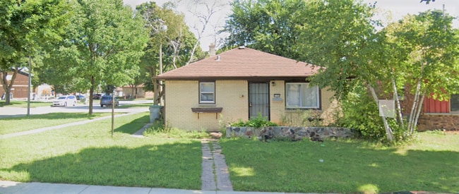 property at 7720 W Bobolink Pl