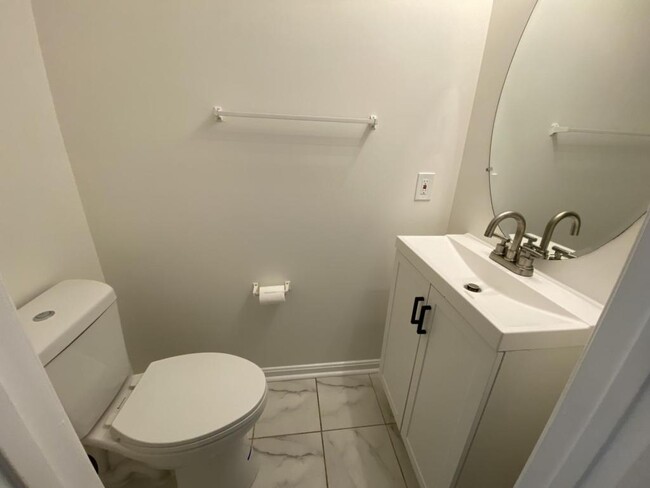 11 Blue Spire Cir in Middle River, MD - Building Photo - Building Photo