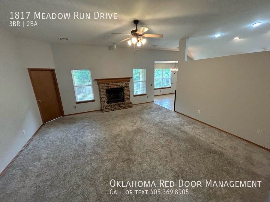 1817 Meadow Run Dr in Moore, OK - Building Photo