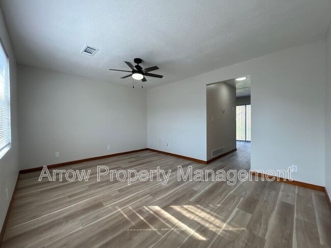 1306 S Jackson St in Junction City, KS - Building Photo - Building Photo