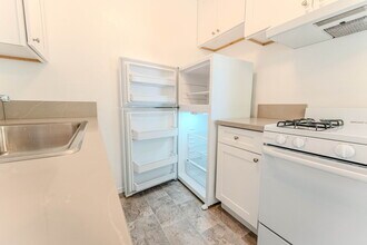4030 38th St #7 in San Diego, CA - Building Photo - Building Photo