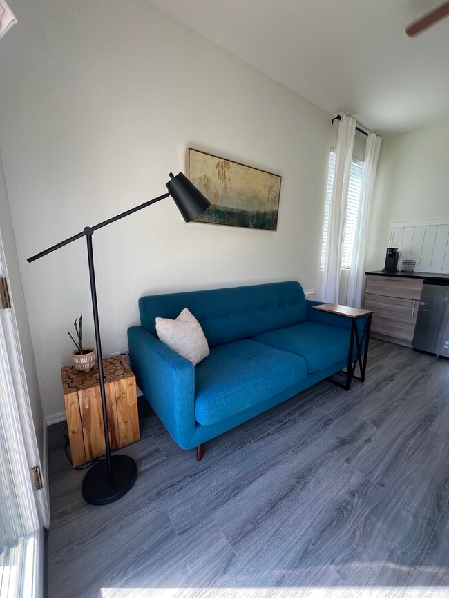 12127 W Lone Tree Trl, Unit Casita in Peoria, AZ - Building Photo - Building Photo