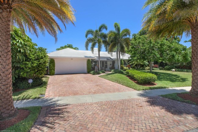 1216 SW Mulberry Way in Boca Raton, FL - Building Photo - Building Photo