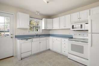 3 Gash Farm Rd in Asheville, NC - Building Photo - Building Photo