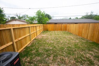 4137 Mallow St in Houston, TX - Building Photo - Building Photo
