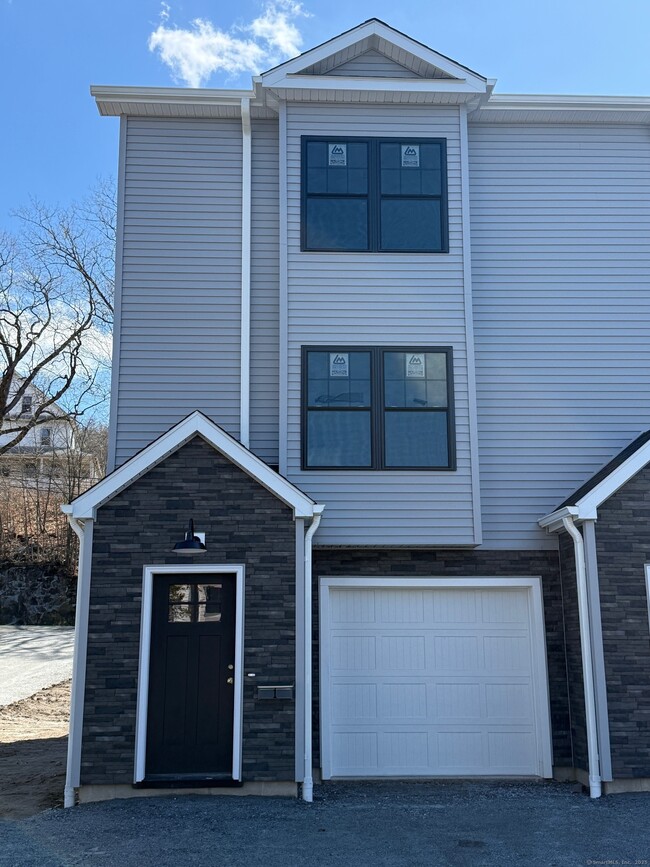 property at 550 High St