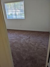 1811 E Grand Ave, Unit 126 in Escondido, CA - Building Photo - Building Photo