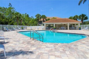 1415 Tiffany Ln in Naples, FL - Building Photo