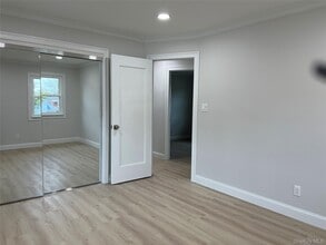 683 Old Bethpage Rd in Old Bethpage, NY - Building Photo - Building Photo