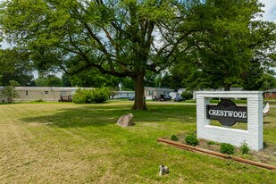 Crestwood MHC in Middletown, IN - Building Photo