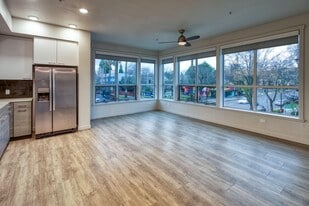 EVIVA Midtown Apartments in Sacramento, CA - Building Photo