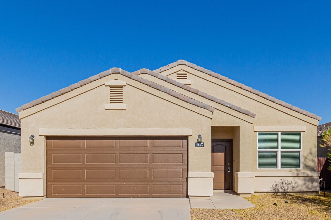 36502 W Barcelona Ln in Maricopa, AZ - Building Photo