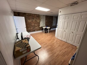 107 E Culton St in Warrensburg, MO - Building Photo - Building Photo