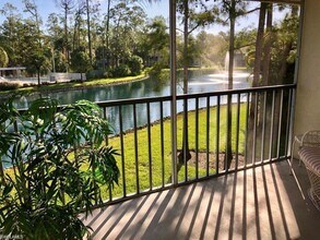 5780 Woodmere Lake Cir-Unit -I-201 in Naples, FL - Foto de edificio - Building Photo
