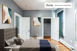 Room in Shared 4 bed/1.5 bath home in Somerville, MA - Building Photo