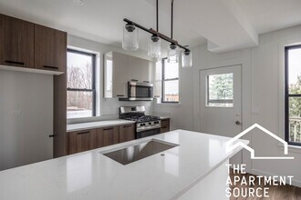 4410 N Greenview Ave, Unit CH in Chicago, IL - Foto de edificio - Building Photo