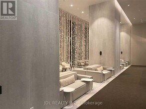 138 Downes St in Toronto, ON - Building Photo - Building Photo