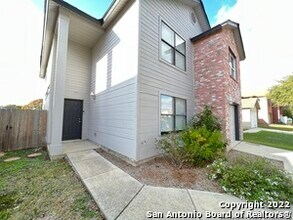 6919 Waterfall Pass in Converse, TX - Building Photo - Building Photo