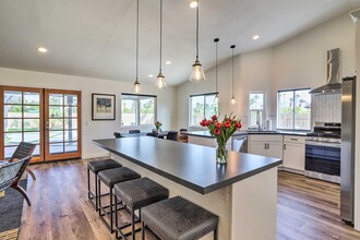 44065 Dalea Ct in La Quinta, CA - Building Photo - Building Photo