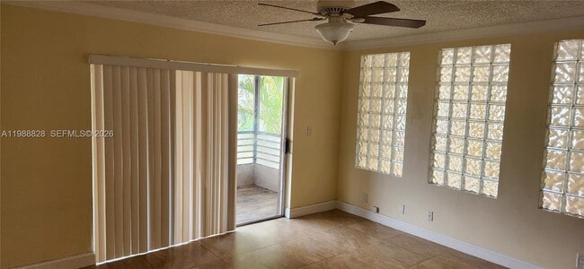 2810 Riverside Dr in Coral Springs, FL - Building Photo - Building Photo
