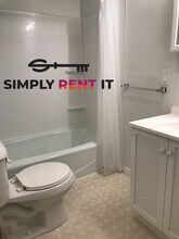 215 N Main St in Roland, IA - Building Photo - Building Photo