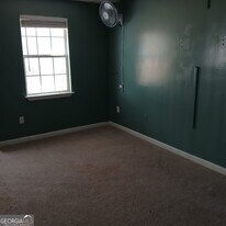 1430 Paddocks Ct in Powder Springs, GA - Building Photo