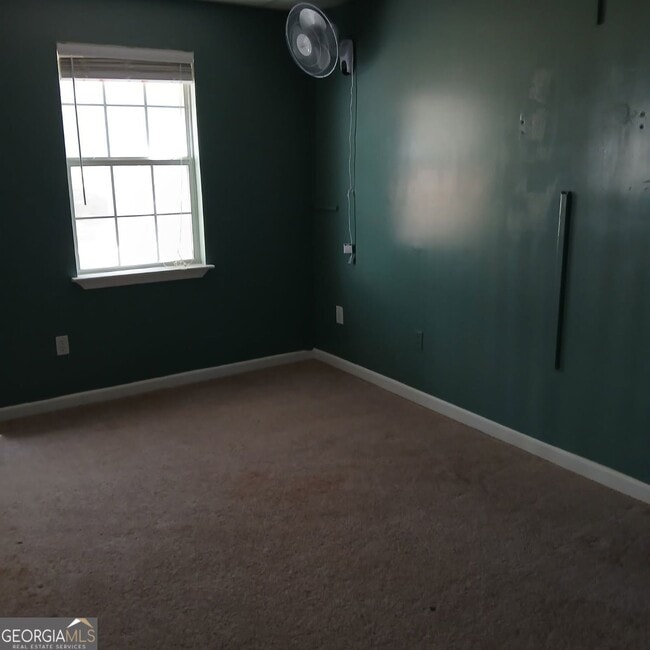 property at 1430 Paddocks Ct