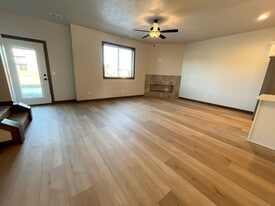 2417 Caolinn Pl in Brandon, SD - Building Photo
