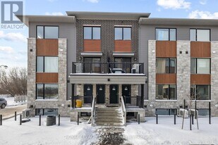 1108 Creekway Private in Ottawa, ON - Building Photo