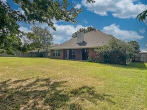 952 Queen Annes Lace Dr in Fayetteville, AR - Building Photo - Building Photo