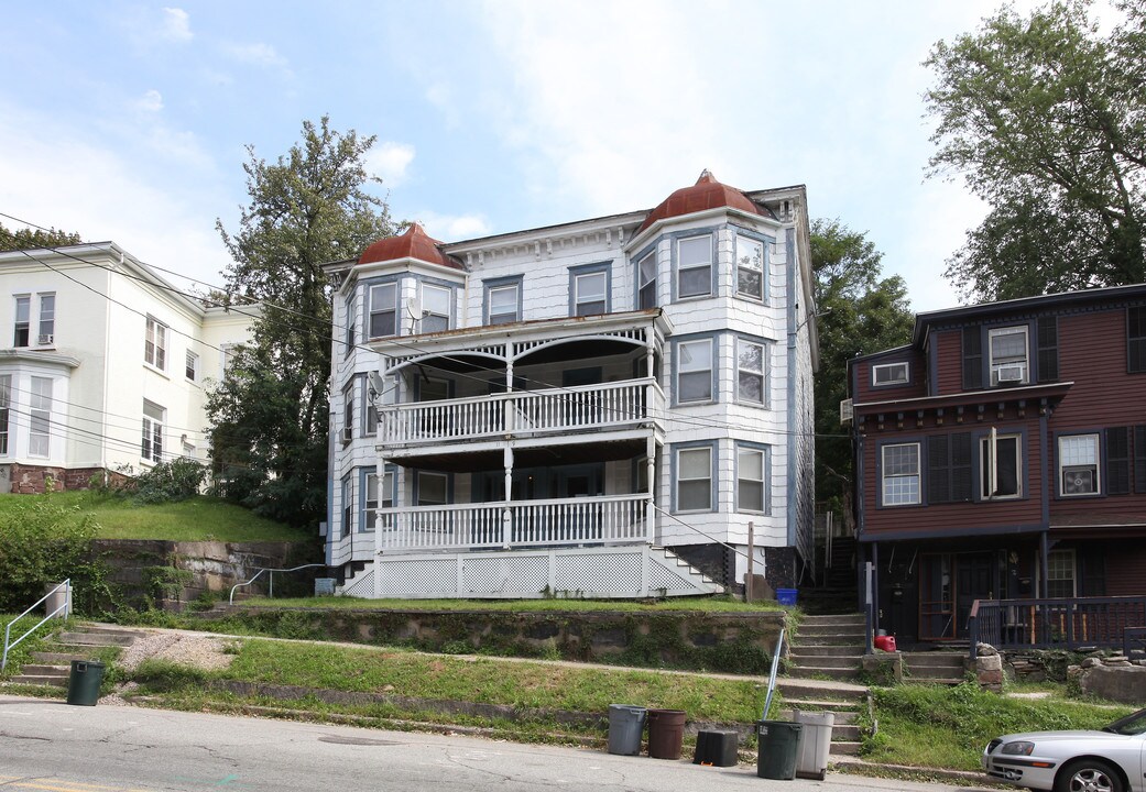 9-11 Boswell Ave in Norwich, CT - Foto de edificio