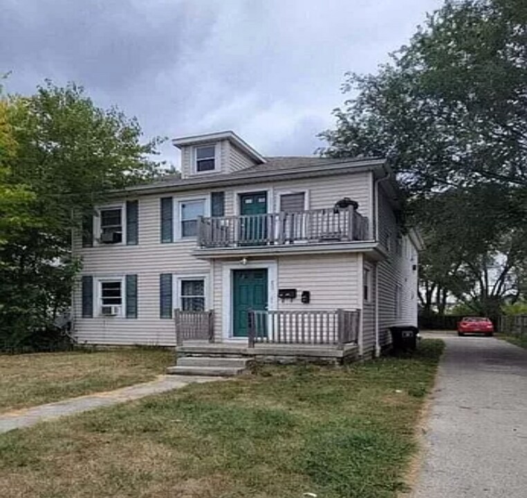 828 Richie Ave, Unit 828 Richie downstairs in Lima, OH - Building Photo